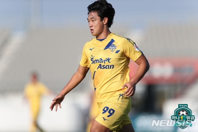 [서울=뉴시스] K리그2 충남아산 이재건. (사진=프로축구연맹 제공)