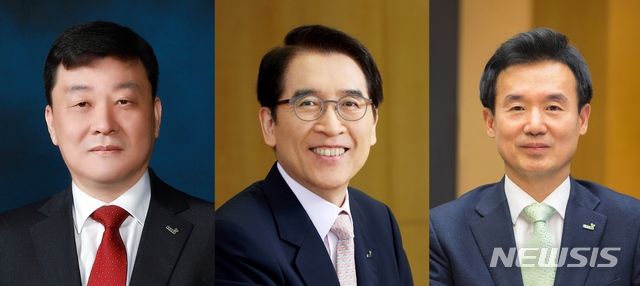 [서울=뉴시스] (왼쪽부터) 편정범 교보생명 사장, 신창재 교보생명 회장, 윤열현 교보생명 사장. (사진=교보생명 제공) 2021.03.29. photo@newsis.com