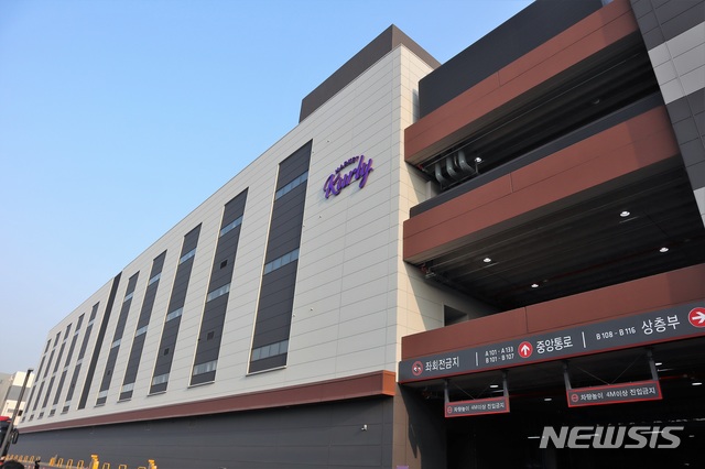 김포 물류센터 외부 전경