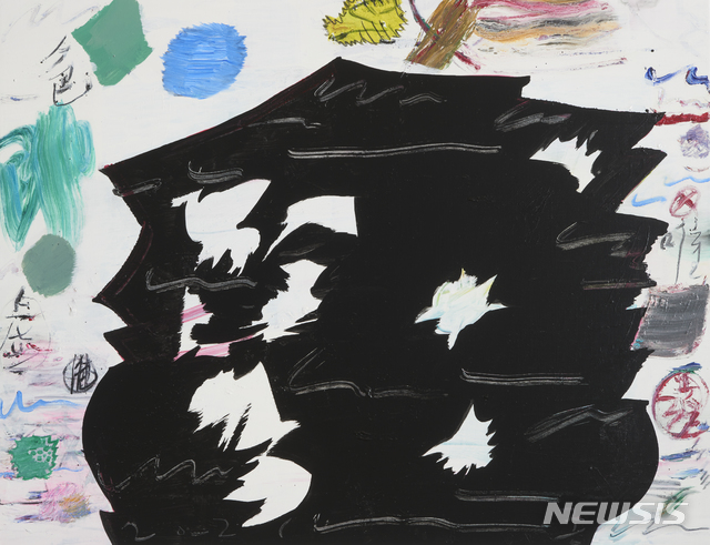 [서울=뉴시스] 이종목, Holy Paradox - 即非 . 91x117cm. 캔버스위에 아크리릭,먹,목탄. 2021