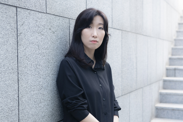 [서울=뉴시스] 극작가 진주. 2021.04.01. (사진 = 두산아트센터 제공) photo@newsis.com