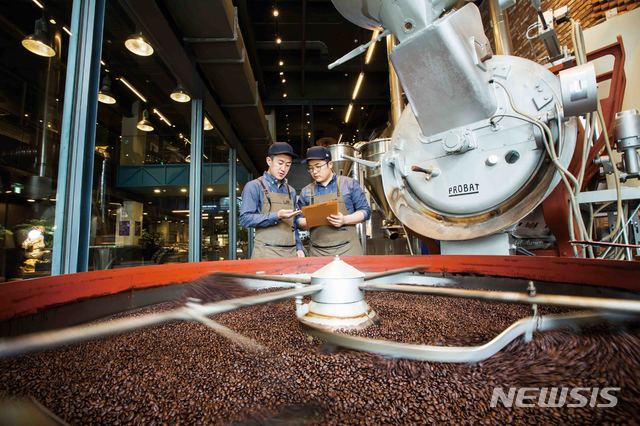 [장수브랜드 탄생비화]어느새 3000호 돌파…토종 '이디야커피'