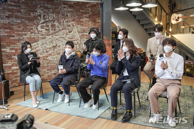 [서울=뉴시스]2일 진행된 JTBC 새 예능 '유명가수전' 제작발표회. (사진=JTBC 제공) 2021.04.02. photo@newsis.com