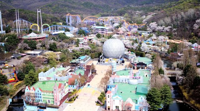 벚꽃 등 봄꽃이 만개한 서울랟드 *재판매 및 DB 금지