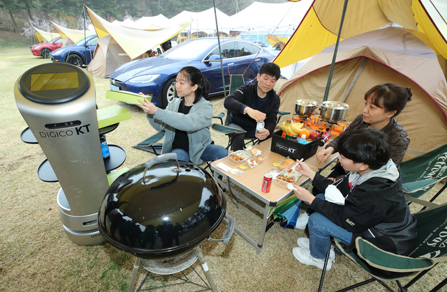 '전기차로 야외 캠핑'…KT의 디지털플랫폼 서비스 체험