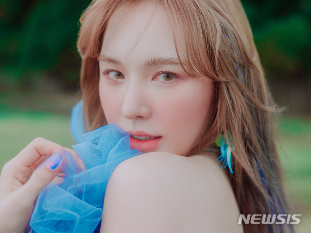 [서울=뉴시스]웬디 솔로 앨범 'Like Water' 티저 이미지(사진=SM엔터테인먼트 제공)2021.04.05 photo@newsis.com