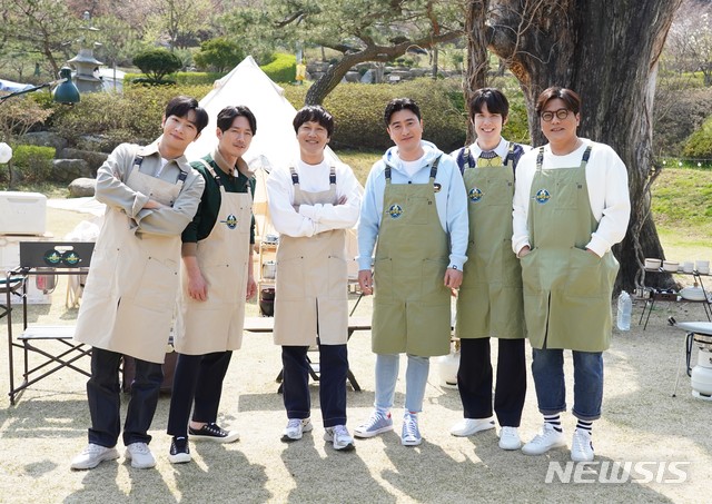 [서울=뉴시스]10일 오후 6시에 첫 방송될 '전국방방쿡쿡'의 제작발표회가 6일 오후 3시 온라인으로 열렸다. 이날 행사에는 차태현, 장혁, 이상엽, 안정환, 김태균, 박태환이 참석했다.(사진=MBN 제공)2021.04.06 photo@newsis.com