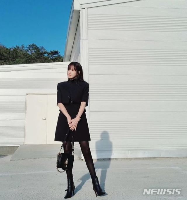 [서울=뉴시스] (사진 = 이지아 인스타그램 캡처) 2021.04.08. photo@newsis.com