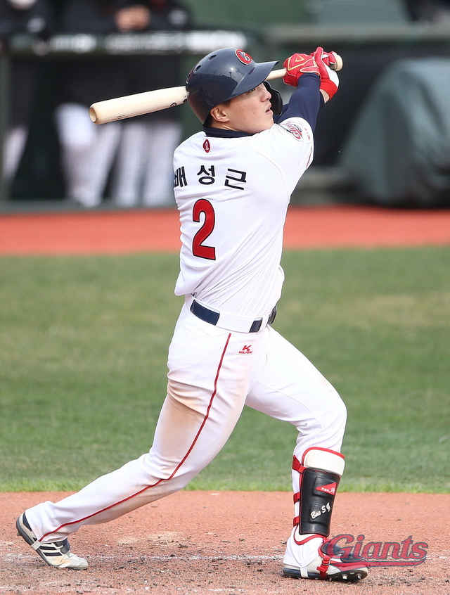 [서울=뉴시스] 프로야구 롯데 자이언츠의 배성근. (사진 = 롯데 자이언츠 제공) *재판매 및 DB 금지