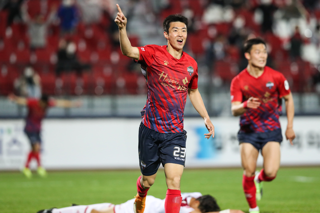 득점 후 기뻐하는 강지훈 (사진=김천상무프로축구단 제공) *재판매 및 DB 금지