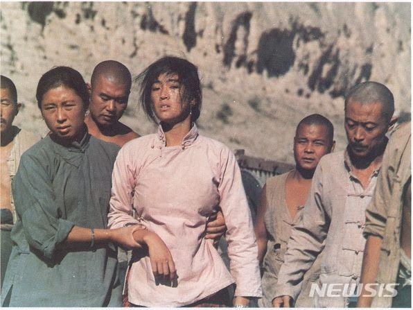 [서울=뉴시스] 영화 '붉은수수밭' 스틸. (사진=왓챠 제공) 2021.04.16 photo@newsis.com