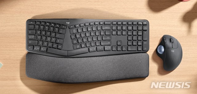 [서울=뉴시스] 로지텍 에르고 M575, 에르고 K860 (사진=로지텍 제공) 2021.04.16.