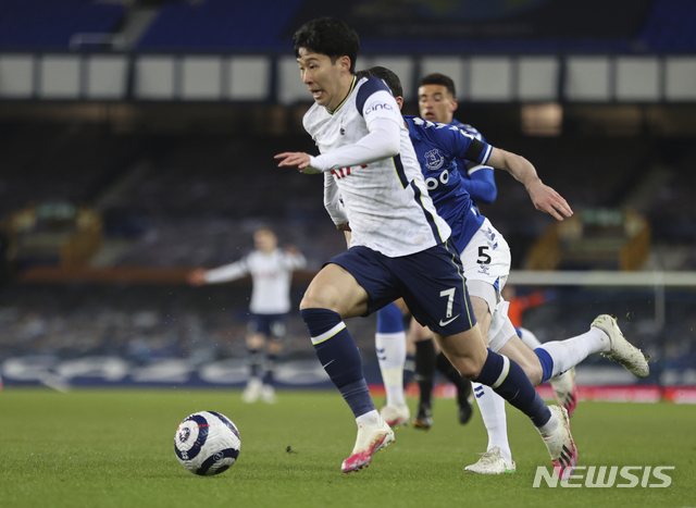 [리버풀=AP/뉴시스] 손흥민이 에버턴전에서 공격 포인트를 추가하지 못했다. 2021.04.16.