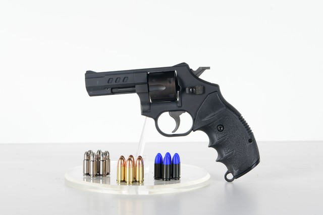 [부산=뉴시스] SNT모티브는 독자적으로 개발한 경찰용 스마트 권총(모델명 'STRV-9')의 국내 도입에 앞서 해외수출에 성공했다고 19일 밝혔다. (사진=SNT모티브 제공) *재판매 및 DB 금지