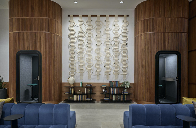 미국 콜로다도주 '쉐라톤 덴버 다운타운' 로비의 '방음 부스' *재판매 및 DB 금지