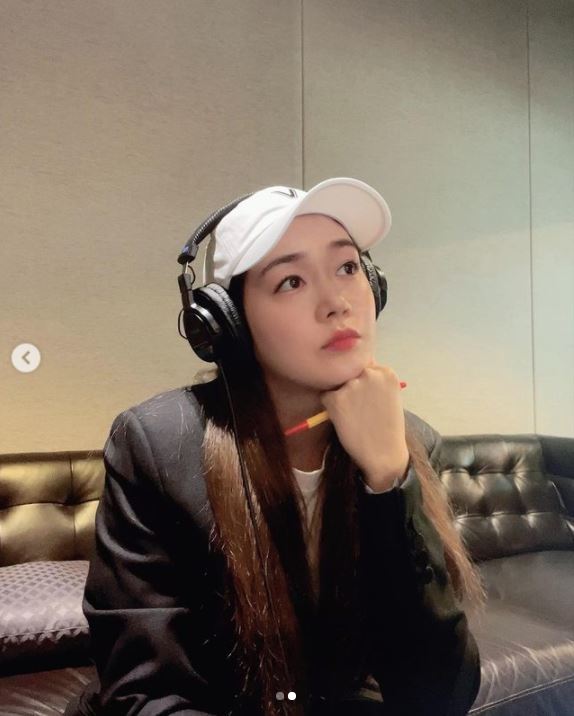 [서울=뉴시스] (사진 = 성유리 인스타그램 캡처) 2021.04.19. photo@newsis.com *재판매 및 DB 금지