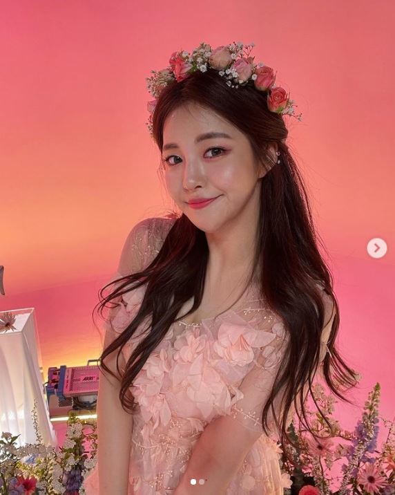 [서울=뉴시스] (사진 = 유정 인스타그램 캡처) 2021.04.19. photo@newsis.com *재판매 및 DB 금지