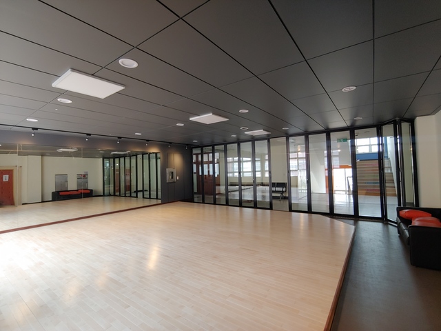 [안동=뉴시스] 고교학점제에 맞춘 구미 사곡고의 댄스실 겸 갤러리. (사진=경북교육청 제공) 2021.04.20 *재판매 및 DB 금지