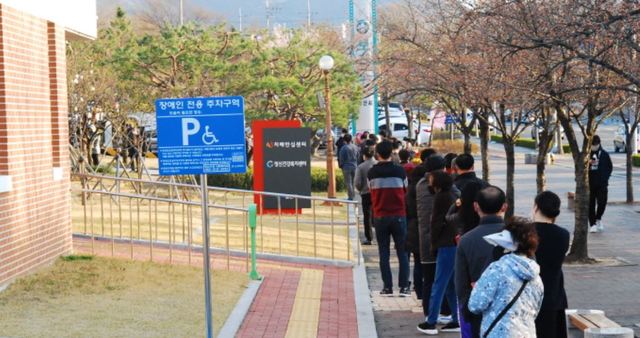 경산시보건소앞 코로나19 검사 행렬 *재판매 및 DB 금지