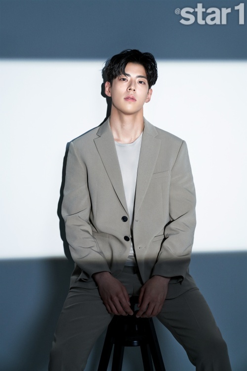 [서울=뉴시스] (싸진 = 앳스타일 제공) 2021.04.21. photo@newsis.com *재판매 및 DB 금지