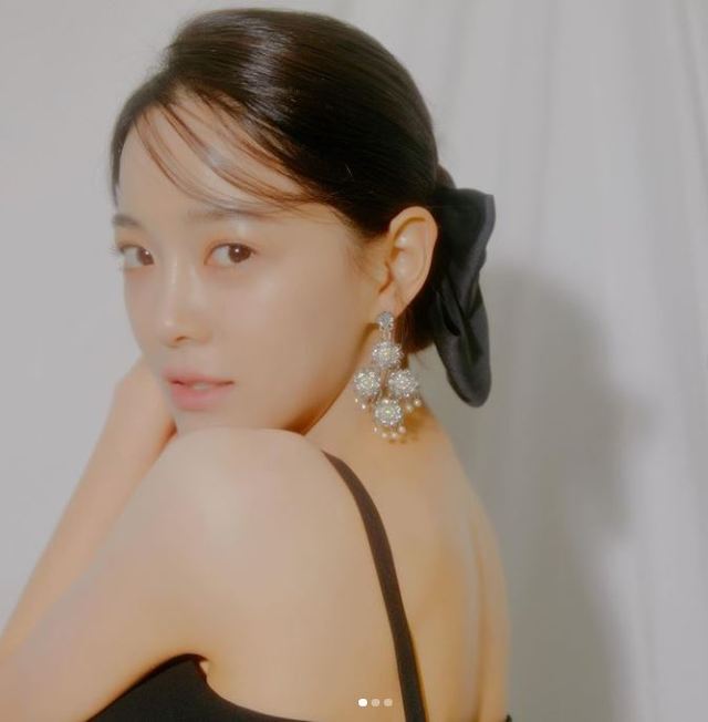 [서울=뉴시스] (사진 = 김세정 인스타그램 캡처) 2021.04.21. photo@newsis.com *재판매 및 DB 금지