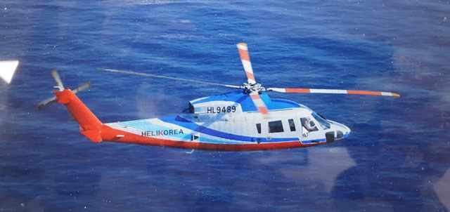 [청주=뉴시스] 21일 대청호에 추락한 충북도 산림헬기와 같은 기종. 헬리코리아에서 임차한 'S-76플러스' 모델이다. photo@newsis.com