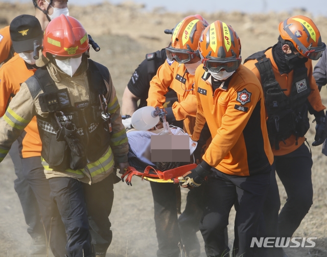 대청호 헬기 추락사고 숨진 부기장 부검…사고 조사 착수 