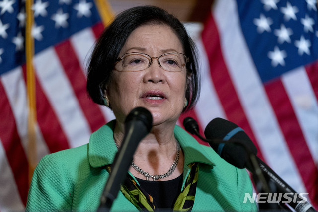 [워싱턴=AP/뉴시스]미국 민주당 소속 메이지 히로노 상원의원이 지난 4월22일(현지시간) 워싱턴DC에서 열린 '코로나19 증오범죄 방지법' 통과 후 기자회견에서 발언하고 있다. 2021.08.12.