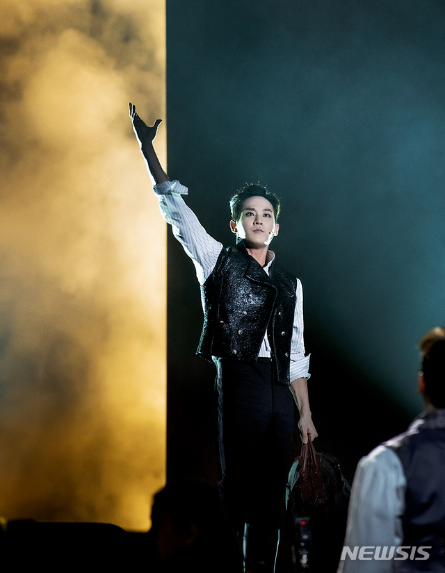 [서울=뉴시스]뮤지컬 '그레이트 코멧' 스틸. 배우 이충주. (사진=쇼노트 제공) 2021.04.25. photo@newsis.com