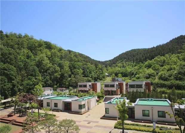 [서울=뉴시스] 경기도 용인시 소재 국립중앙청소년디딤센터(디딤센터) 생활동. 여성가족부(여가부)는 올해 하반기 대구 달성군에 지역청소년치료재활센터를 개원한다고 26일 밝혔다. (사진=여성가족부 제공) 2021.04.26. photo@newsis.com *재판매 및 DB 금지