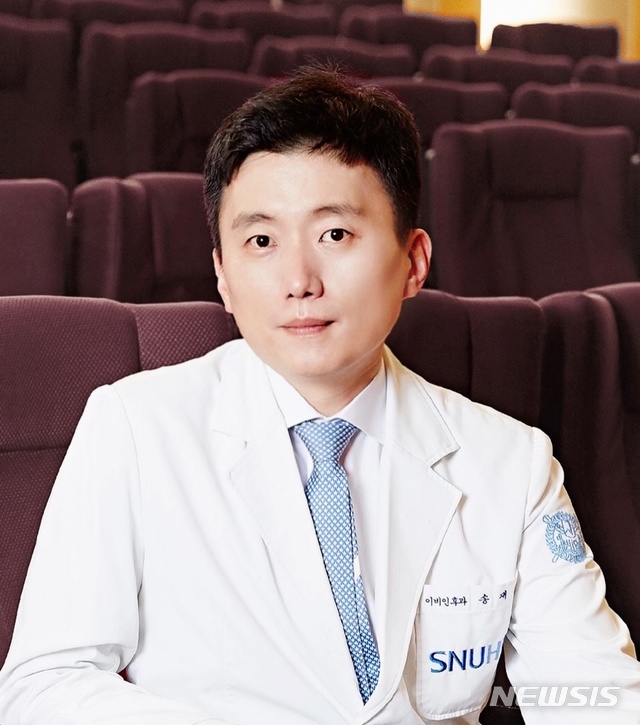 [성남=뉴시스]송재진 분당서울대병원 이비인후과 교수