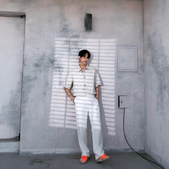 [서울=뉴시스] (사진 = 김수현 인스타그램 캡처) 2021.04.28. photo@newsis.com *재판매 및 DB 금지