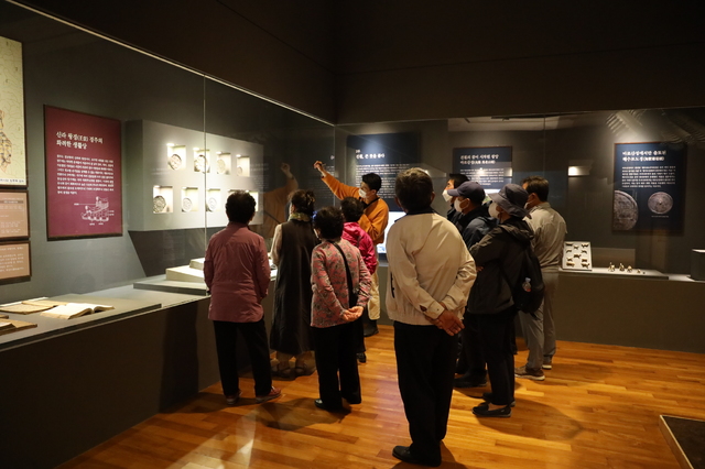  *재판매 및 DB 금지