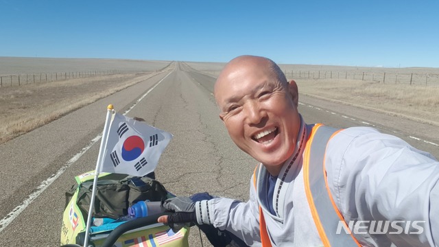 [서울=뉴시스] '탁발 마라토너' 진오 스님 (사진 출처: 진오 스님) 2021.04.29. photo@newsis.com