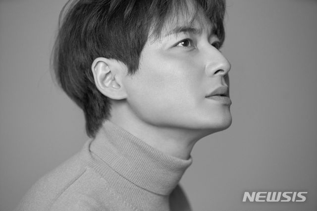 [서울=뉴시스] 가수 겸 배우 이지훈. (사진=주피터엔터테인먼트 제공) 2021.04.30 photo@newsis.com