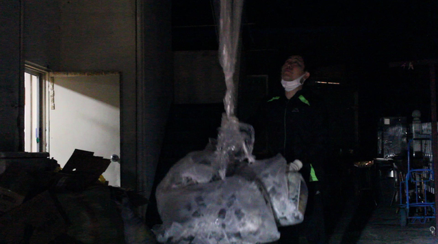 [서울=뉴시스]자유북한운동연합은 30일 경기·강원 일대에서 지난 25~29일 두 차례에 걸쳐 대북전단 50만장, 소책자 500권, 1$지폐 5000장을 대형애드벌룬 10개로 살포했다고 주장했다. (사진=자유북한운동연합 제공) 2021.04.30. photo@newsis.com *재판매 및 DB 금지