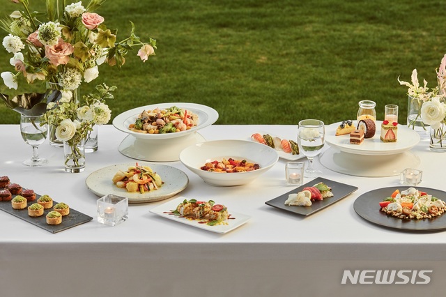 [서울=뉴시스]해비치 제주 '섬모라'의 ‘맛있는 봄’