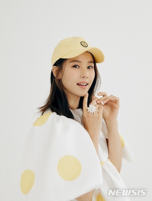 [서울=뉴시스] 조윤희 화보. 사진 = 선데이서울. 2021.5.03. photo@newsis.com