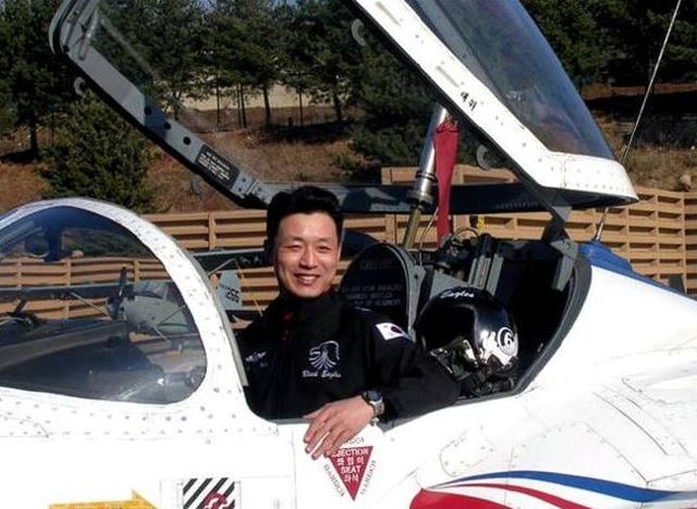 [울산=뉴시스]유재형 기자 = 울산시는 ‘김도현 공군중령 추모사업회’(대표 최광식)가 오는 4일 오전 11시 울산대공원 현충탑에서 순국 15주기 추모식을 거행한다고 3일 밝혔다. 2021.05.03. (사진= 울산시 제공)photo@newsis.com *재판매 및 DB 금지