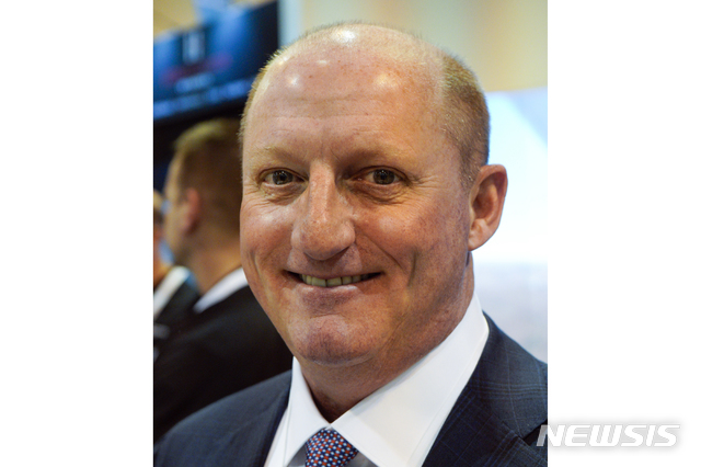 [오마하(미 네브래스카주)=AP/뉴시스]2018년 5월5일 그렉 아벨 버크셔 해서웨이 부회장의 모습. 90살인 워런 버핏에게 무슨 일이 생길 경우 아벨이 버핏의 뒤를 이어 버크셔 해서웨이의 최고경영자(CEO) 자리에 오를 것이라고 CNBC가 3일 보도했다. 2021.5.3