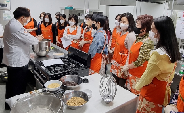 [증평=뉴시스]다문화여성과 함께하는 인삼쿠킹 클래스 *재판매 및 DB 금지