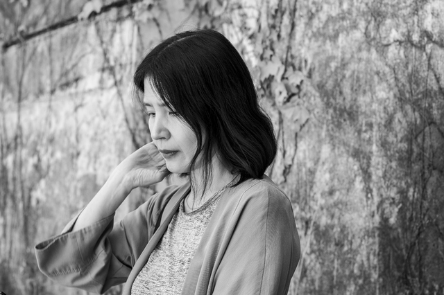 [서울=뉴시스]시인 최영미 (사진 = 본인 제공) 2021.5.4. photo@newsis.com