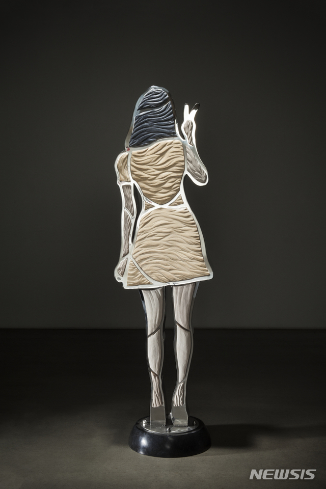 [서울=뉴시스] 김병규, 유희-그녀 Play-Her 500x200x200mm Stainless Steel Marble.2021 사진=조형아트서울 제공. 2021.05.011 photo@newsis.com