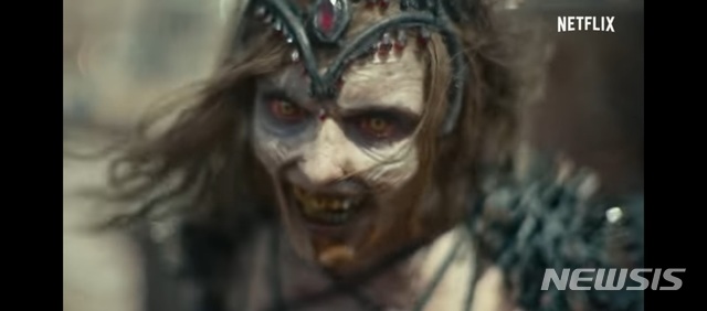 [서울=뉴시스]영화 '아미 오브 더 데드' 좀비여왕. (사진 = 넷플릭스 예고편 캡처) 2021.05.11. photo@newsis.com 