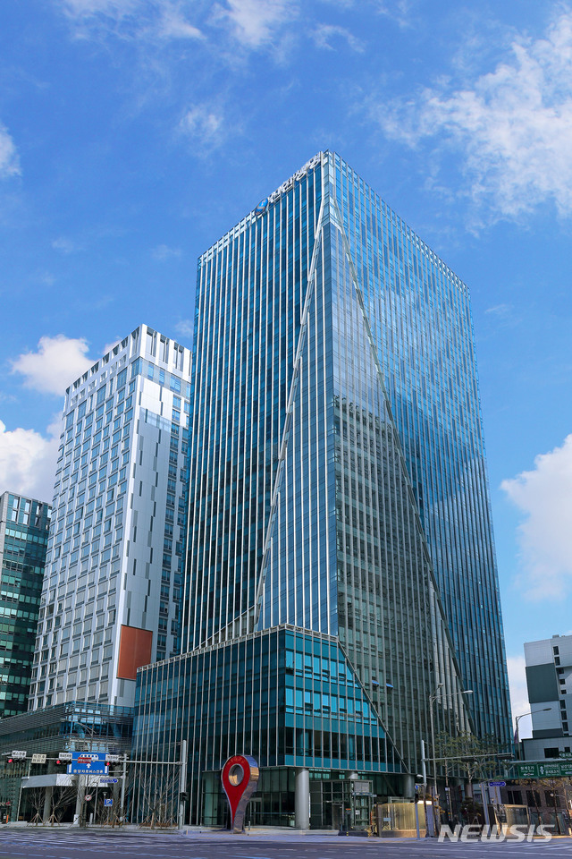 [서울=뉴시스] 신한생명 본사 신한L타워 전경. (사진=신한생명 제공) 2021.05.12. photo@newsis.com *재판매 및 DB 금지
