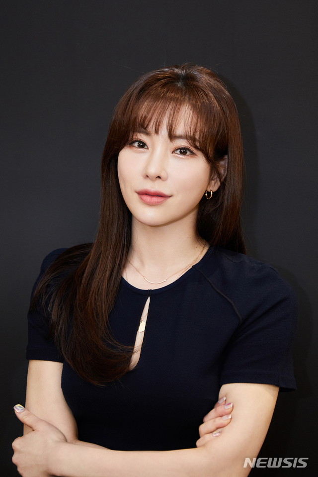 [서울=뉴시스]뮤지컬 배우 정선아. (사진 = 씨제스엔터테인먼트 제공) 2021.05.12.photo@newsis.com