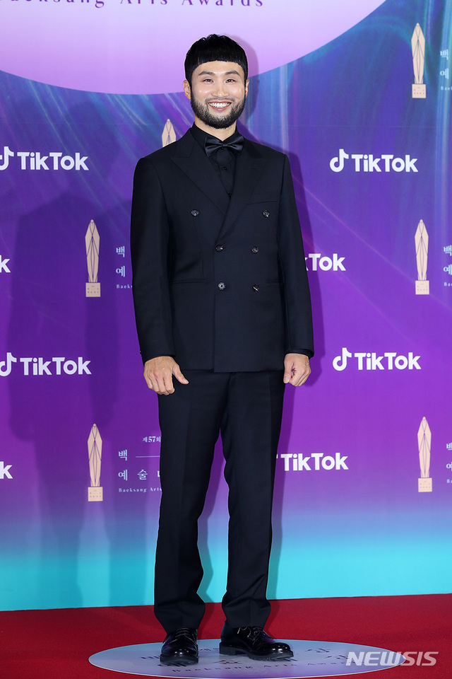 [서울=뉴시스]최진석 기자 = 최순진이 13일 오후 경기도 고양시 일산 킨텍스에서 열린 '제57회 백상예술대상' 시상식 레드카펫 행사에 참석해 포토타임을 갖고 있다. 2021.05.13. (사진=백상예술대상 사무국 제공) photo@newsis.com