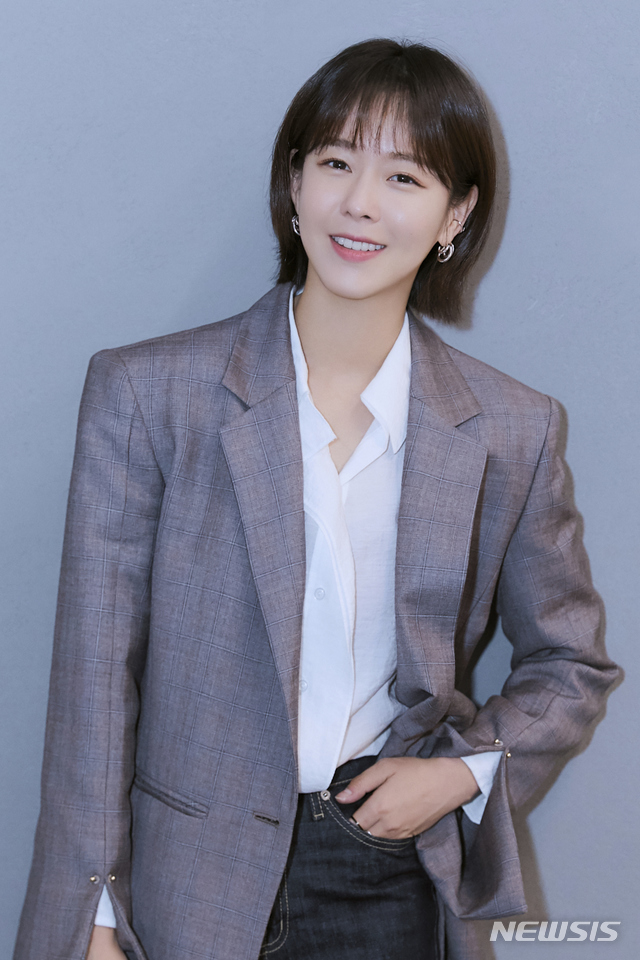 [서울=뉴시스]배우 경수진. (사진=YG엔터테인먼트 제공) 2021.05.24. photo@newsis.com