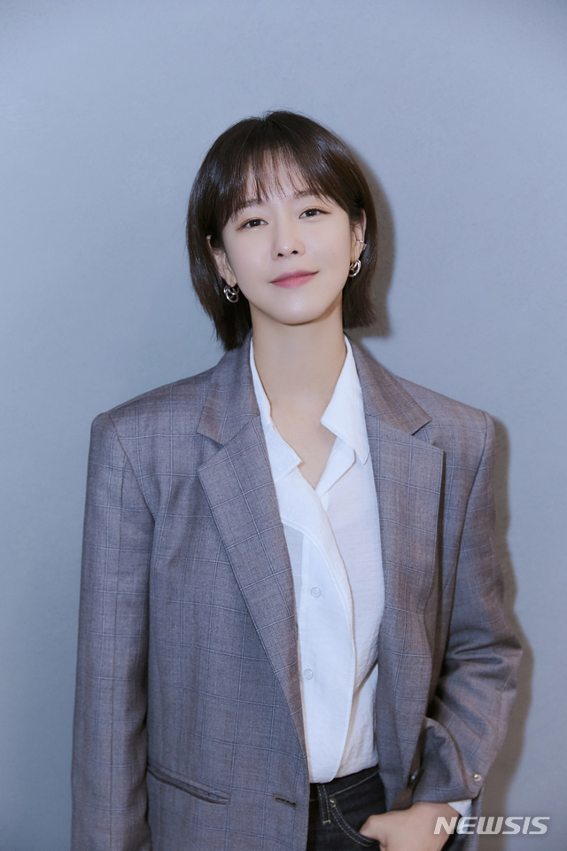 [서울=뉴시스]배우 경수진. (사진=YG엔터테인먼트 제공) 2021.05.24. photo@newsis.com