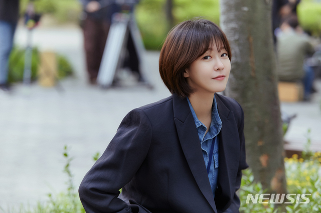 [서울=뉴시스]배우 경수진. (사진=YG엔터테인먼트 제공) 2021.05.24. photo@newsis.com